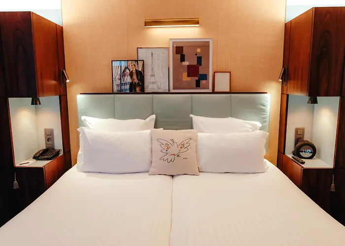 Hotel Eiffel Blomet
